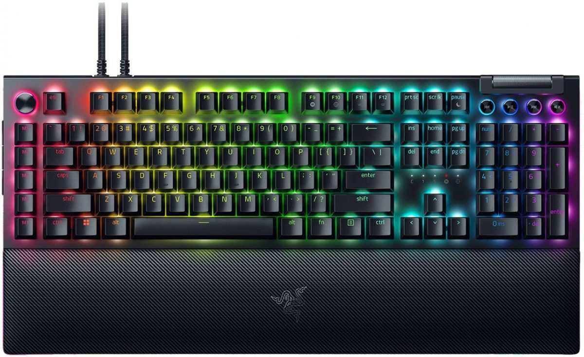 Razer BLACKWIDOW V4 PRO - Gaming Mechanical RGB Keyboard -  Green Clicky Switches - Macros