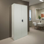 Ντουλάπα Zogi pakoworld μέταλλο με χώρισμα σε απόχρωση ανοιχτό γκρι 90x45x180εκ-378-000004