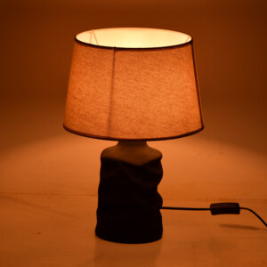 Επιτραπέζιο φωτιστικό Wabbi Inart Ε27 κεραμικό σε μαύρο-μπεζ απόχρωση Φ28x41εκ-387-000017