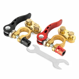 ΠΟΛΟΙ ΜΠΑΤΑΡΙΑΣ / ΑΚΡΟΔΕΚΤΕΣ 12V 40A ΜΕ ΣΦΙΓΚΤΗΡΕΣ & ΚΛΕΙΔΙ AMIO - 3 ΤΕΜ. 04059