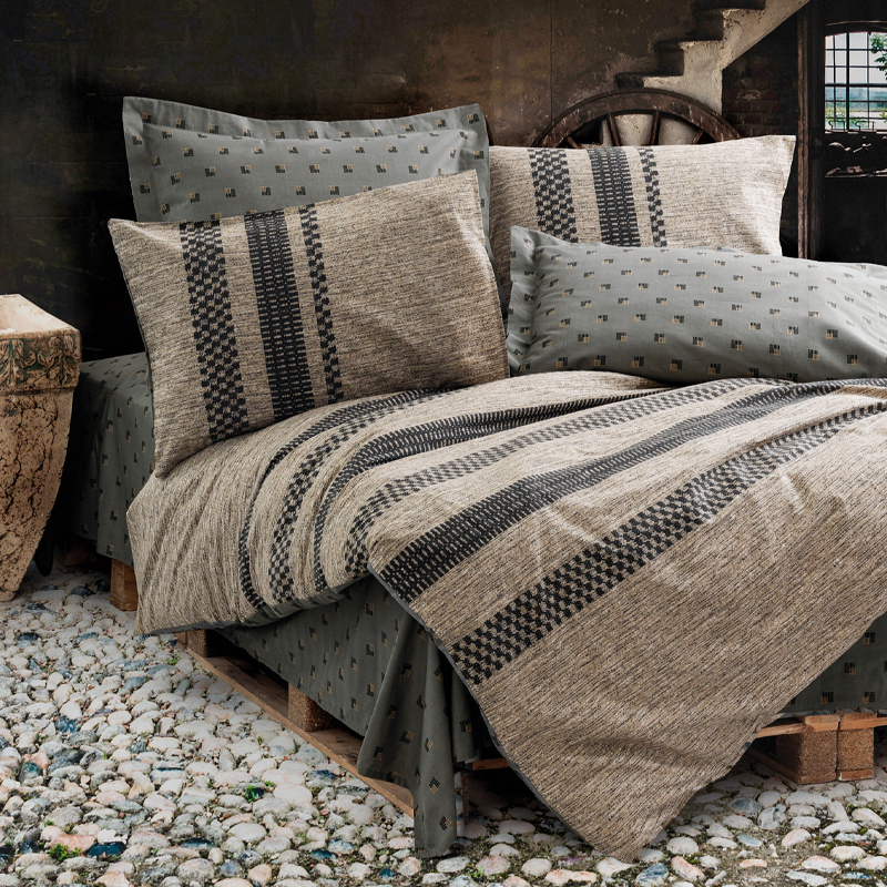 Σετ παπλωματοθήκη Arlo Cotton Box 4 τμχ Διπλή (200x220) χρώμα καφέ - γκρι Σετ παπλωματοθήκη Arlo Cotton Box 4 τμχ Διπλή (200x220) χρώμα καφέ - γκρι