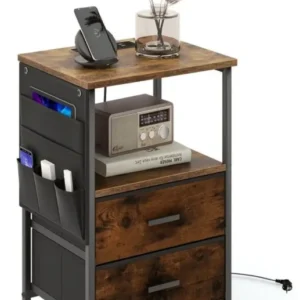 Costway Κομοδίνο με Σταθμό Φόρτισης & 2 Συρτάρια & 6 Πλαϊνές Τσέπες Βιομηχανικό Πλαϊνό Τραπέζι Καφέ JZ10362DE-1CF