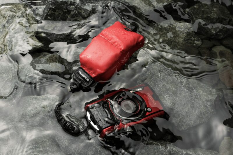 Olympus CHS-09 Floating Handstrap (red) for Tough series - Image 2