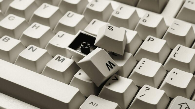 Keychron R6 (R6-M1) QMK Wireless Mechanical Keyboard Red Switch Hot-Swap RGB 100% US Retro - Image 5
