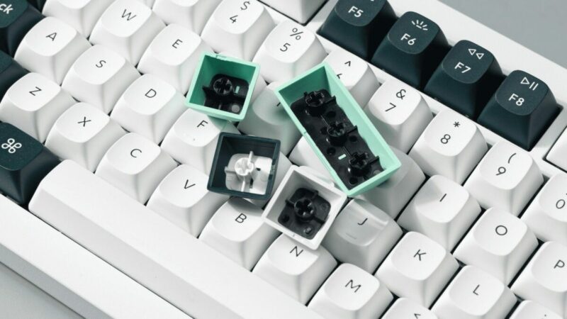 Keychron Q1 HE (Q1H-P1) QMK White Wireless Custom Hall Effect Keyboard Purple Switch 75% US Layout - Image 3