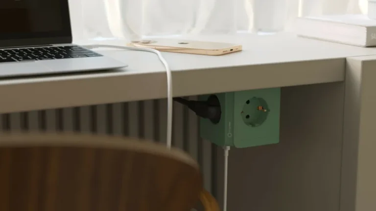 Allocacoc® PowerCube MagnetDock USB A+C PD 45W DE με διακόπτη σε χρώμα πράσινο χακί - Image 4