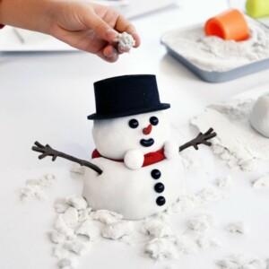 mm Build Your Own Snowman – Σετ Δημιουργίας Χιονάνθρωπου με Kinetic Sand & Αξεσουάρ
