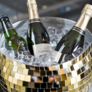 Disco Ball Ice Bucket  Gold - Κουβάς Πάγου Ντισκομπάλα – Προσθέστε Λάμψη στα Πάρτι σας - Image 3