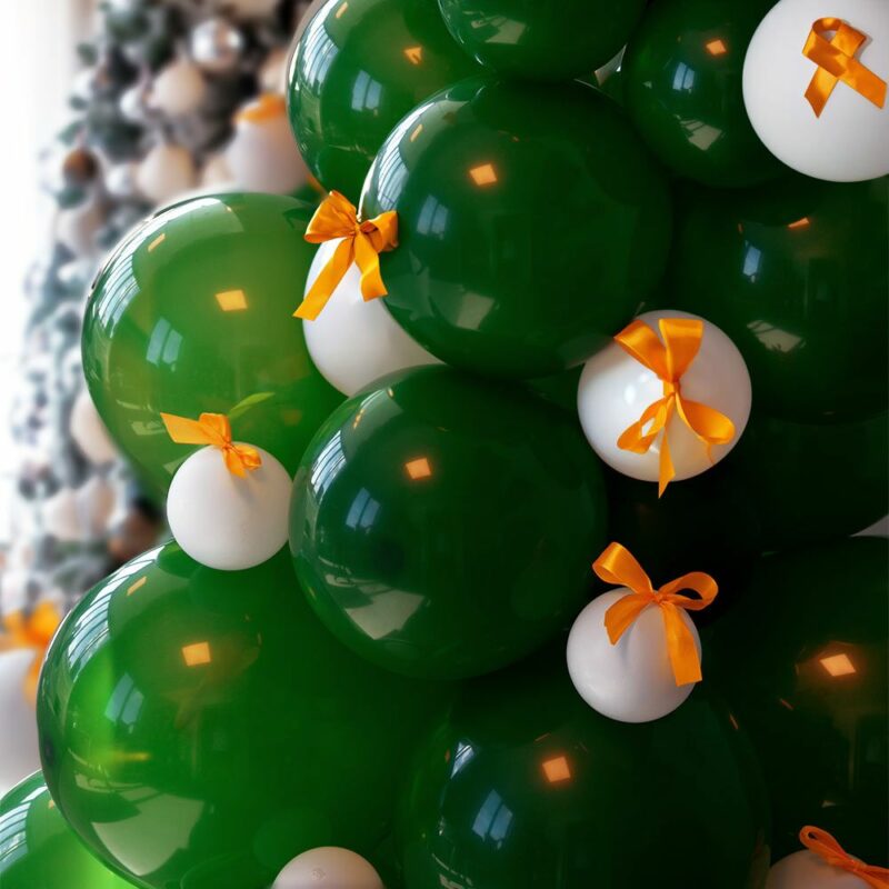 DIY Balloon Christmas Tree – DIY Χριστουγεννιάτικο Δέντρο Μπαλόνια – Δημιουργήστε τη Δική σας Γιορτινή Διακόσμηση - Image 4