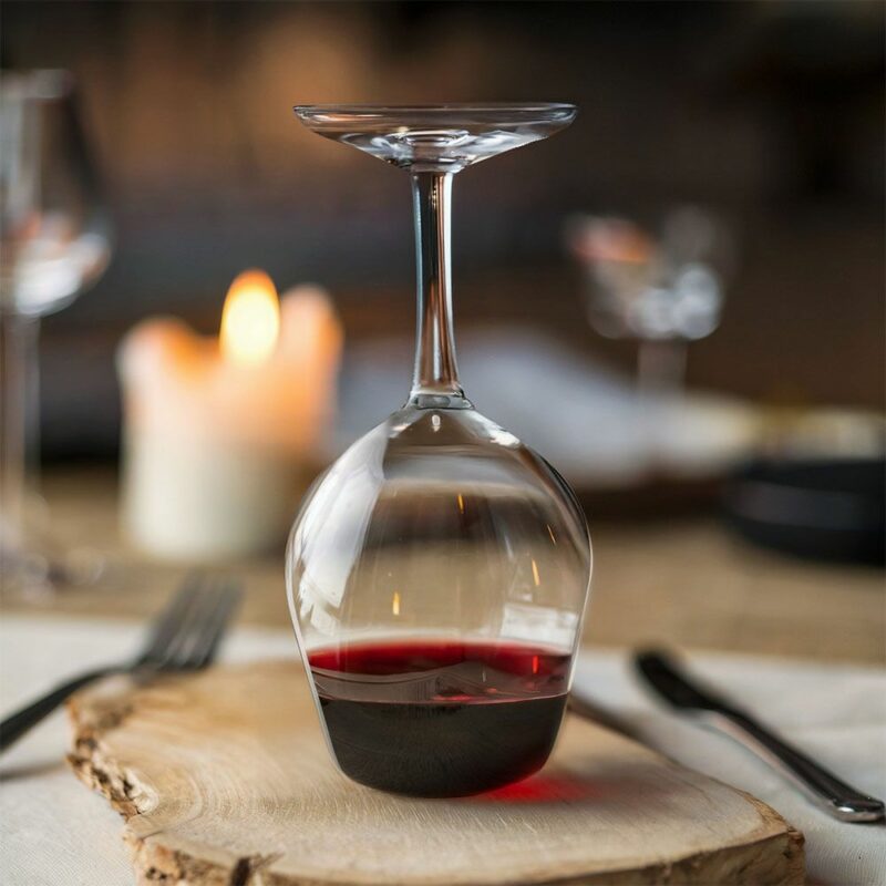 Upside Down Wine Glass - Αναποδογυρισμένο Ποτήρι Κρασιού – Μοναδικό και Διασκεδαστικό! - Image 4